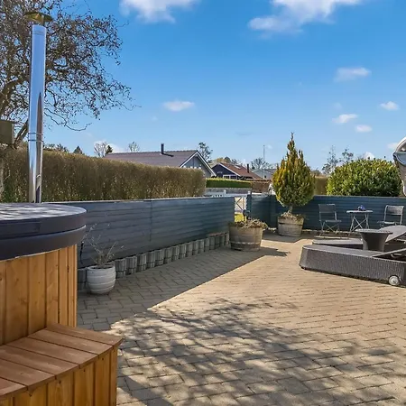 Feriehus Aika - 450m From The Sea By Interhome