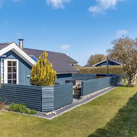 Aika - 450m From The Sea By Interhome *