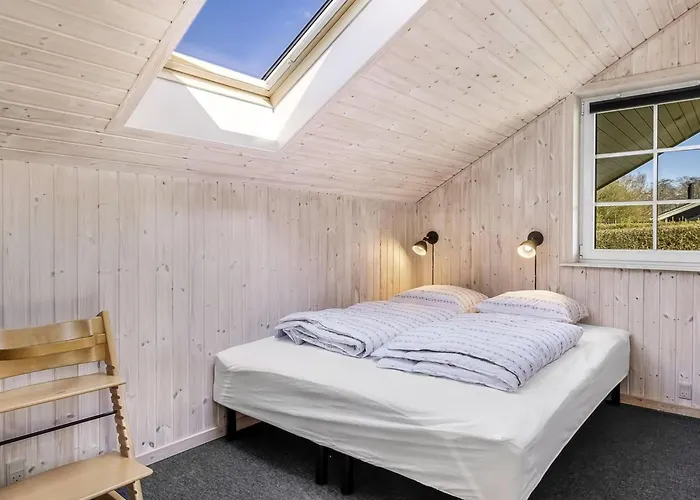 Aika - 450m From The Sea By Interhome